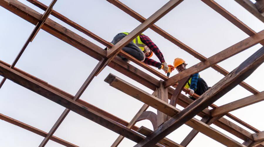 Professional gutter cleaning services in Woodstock, NH